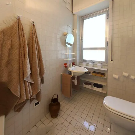 Luminous Stylish Quiet 150m2, Tre Torri Milán
